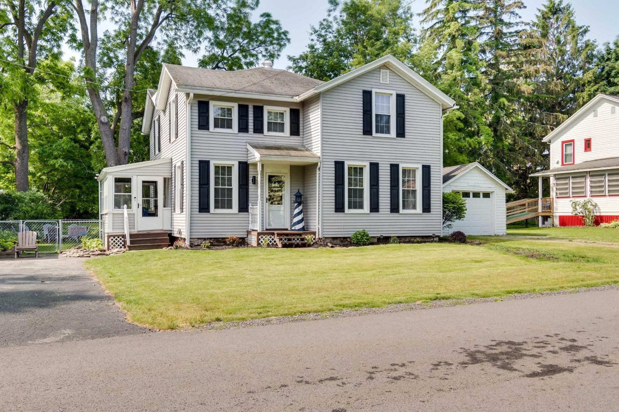 Sodus Point Home - Walkable To Beach! 外观 照片